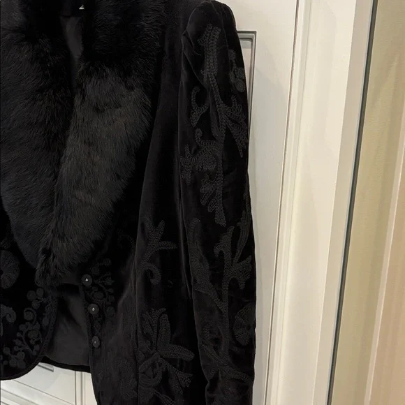 Nygard Black Faux FurJacket. Removable fur collar. Three snap closure. - Picture 3 of 5
